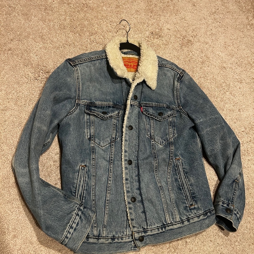 Levis sherpa trucker jacket